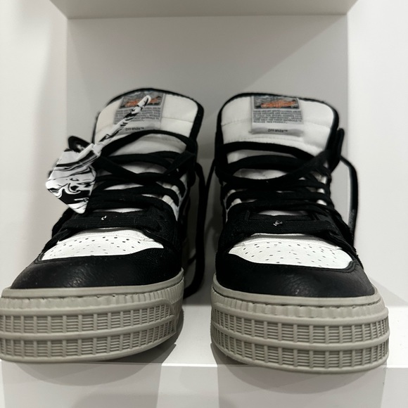 OFF-WHITE SNEAKERS!!! - Picture 2 of 4